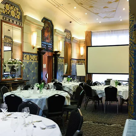 Oceania D'anjou Angers