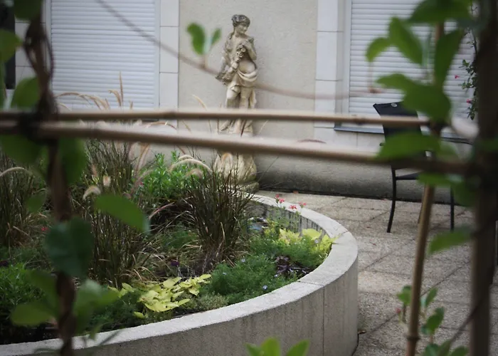 Oceania D'anjou Otel